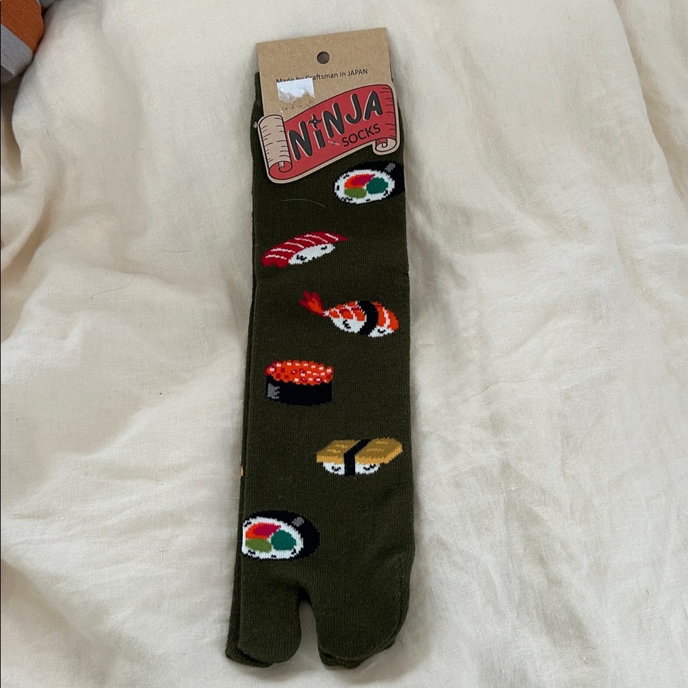 Japanese Tabi Socks NWT sushi design